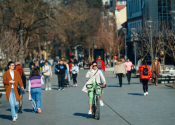 Statistika pokazuje povećanje broja turista i proizvodnje, rast BDP-a: O kakvim posledicama blokada vlast govori