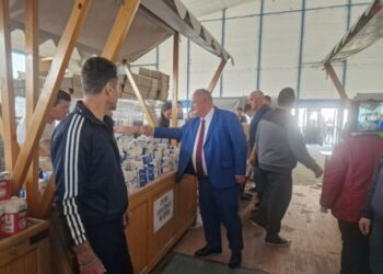 „Ovaj objekat je RIZIČAN“, reče Cvetanović i ne trepnuvši ispod njega strpa stotinu ljudi