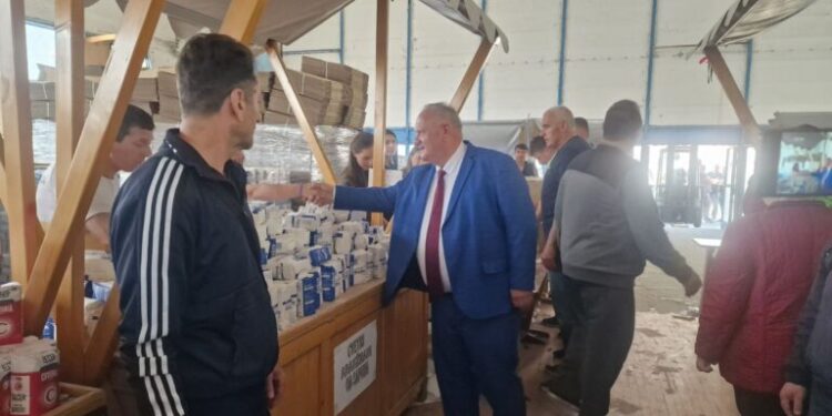 „Ovaj objekat je RIZIČAN“, reče Cvetanović i ne trepnuvši ispod njega strpa stotinu ljudi