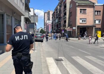 Opet blokirana raskrsnica u centru Leskovca, ovog puta na 24 časa: Protesti i dalje širom Srbije – VIDEO