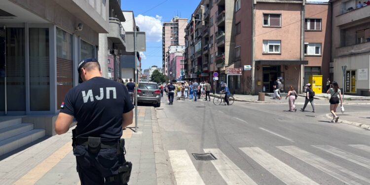 Opet blokirana raskrsnica u centru Leskovca, ovog puta na 24 časa: Protesti i dalje širom Srbije – VIDEO