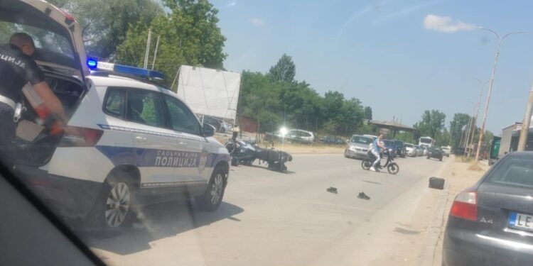 U sudaru automobila i motora kod „Mašinoteksa“ povređene dve osobe