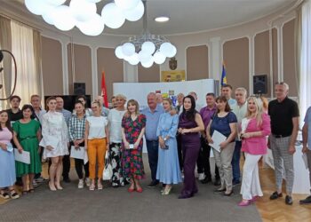 Tenzično na potpisivanju ugovora sa medijima u Leskovcu