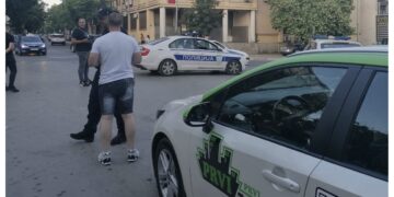 Filmsko hapšenje u centru grada