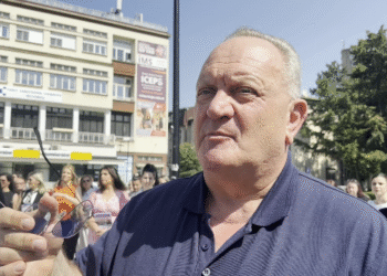 Cvetanović o blokadama kod Donjeg Brijanja: Neću da im odem! Insistiram da se i vi više ne bavite novinarstvom – VIDEO