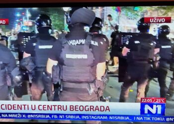 Ozbiljni sukobi građana i studenata sa policijom i žandarmerijom u Beogradu nakon vidovdanskog protesta