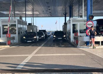 Veće gužve na graničnim prelazima, autobusi na prelazu Preševo čekaju sat vremena