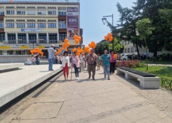 Gradonačelnik u šetnji povodom obeležavanja Svetskog dana borbe protiv multipla skleroze