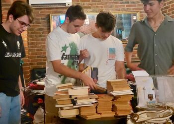 Odeća, knjige i veliko srce: Leskovac pokazao humanost kroz „Duks & Books“