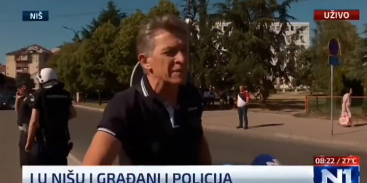 „Na šta to liči? Gde su vam oznake? Šta će vam fantomke? Jeste vi mafija ili narodna policija?“