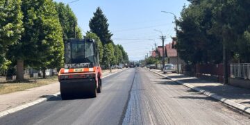Asfalt se menja u Ulici Solunskih ratnika, ali azbestne cevi ostaju