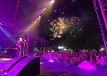 Nataša Bekvalac otvorila „Paradajz fest“ u Lebanu pred nekoliko hiljada ljudi