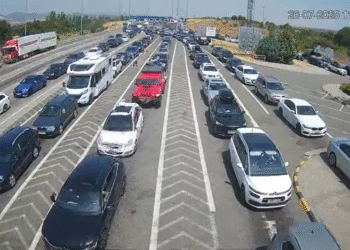 Ako putujete van zemlje, spremite se na čekanje-vikend je
