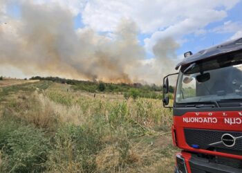 Treći dan borbe sa požarima u okolini Leskovca, stanje na terenu teško
