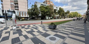 Završen projekat uređenja trotoara na Bulevaru oslobođenja u Leskovcu