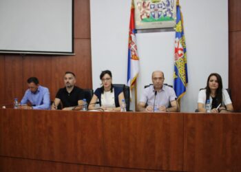Pet gradskih parcela prodato na licitaciji: Aleksandra Spasić tvrdi da su novinari, koje je prethodno udaljila iz sale, prisustvovali licitaciji