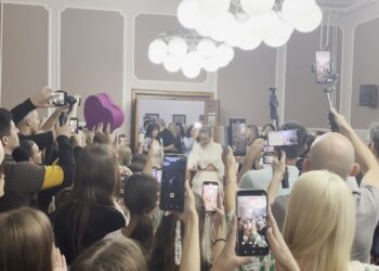 Breskvica bahato za naše pare, a njihovu decu – VIDEO