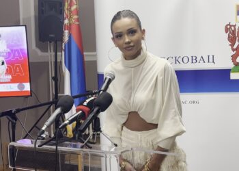 Breskvica bahato za naše pare, a njihovu decu – VIDEO