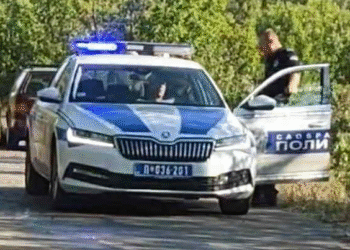 Dva mladića teško povređena u prevrtanju automobila kod Pašine česme