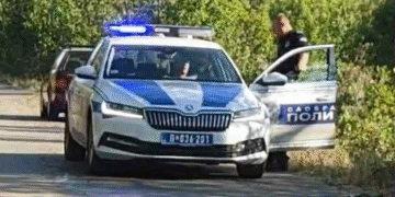 Dva mladića teško povređena u prevrtanju automobila kod Pašine česme