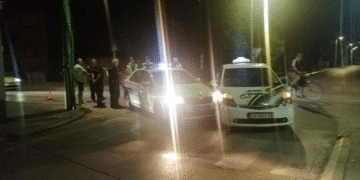 Sudar policijskog i taksi vozila u Leskovcu