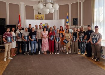 Za omladinske i volonterske projekte – 2,8 miliona dinara: Danas podeljeni ugovori