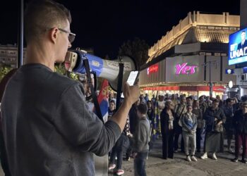 Sa prvog PRAVOG Zbora građana u Leskovcu poruke o jedinstvu i otporu interesnim grupama – VIDEO
