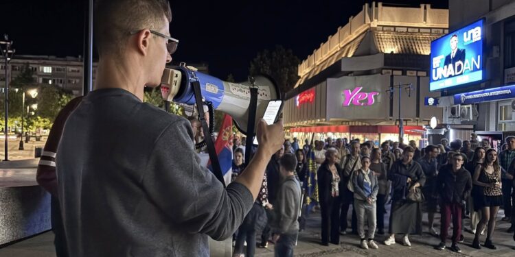 Sa prvog PRAVOG Zbora građana u Leskovcu poruke o jedinstvu i otporu interesnim grupama – VIDEO