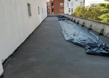 Saniran ravni deo krova Gimnazije, tvrde iz ove obrazovne ustanove