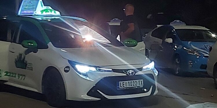 Leskovački taksisti zbog dolaska „Prvog taksija“ traže prijem kod gradonačelnika, ne isključuju ni štrajk