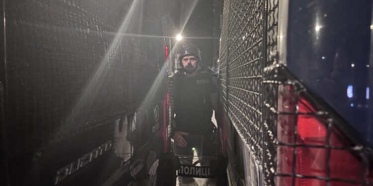 Nišlije večeras na protestu šetaju do prostorija SNS-a