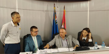 Ko je „krtica“ u niškoj opoziciji? Tajno i neuspelo glasanje o smeni gradonačelnika otvorilo pukotine