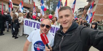 Regrutovana vojska poslušnosti: Kako SNS pronalazi „borce protiv blokada“?