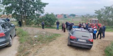 Meštani Razgojne i Čifluka blokirali iskop peska iz Južne Morave: “Uništavaju reku i most, a svi ćute!”