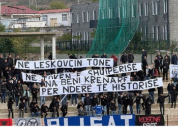 Sraman transparent navijača Prištine pred meč Srbija–Albanija: „U našem Leskovcu, na albanskoj zemlji“