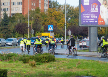 „Srećan put, heroji naši“ – niški studenti krenuli biciklima do Novog Sada