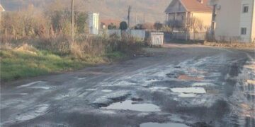 To je Rudare, odma do grad, propalo selo, tuga, čemer, jad…..