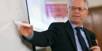 Bisljimi obavestio EU da Srbija namerno blokira pare za Albance u Preševu, Bujanovcu i Medveđi