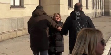 Manji incident u Nišu tokom „16 minuta tišine“: sukob građana i prolaznice obeležio protest