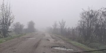 „Deo puta između Donje Jajne i Drvodelje vraća nas u doba Rimljana“: Meštani ogorčeni zbog katastrofalnog stanja saobraćajnice