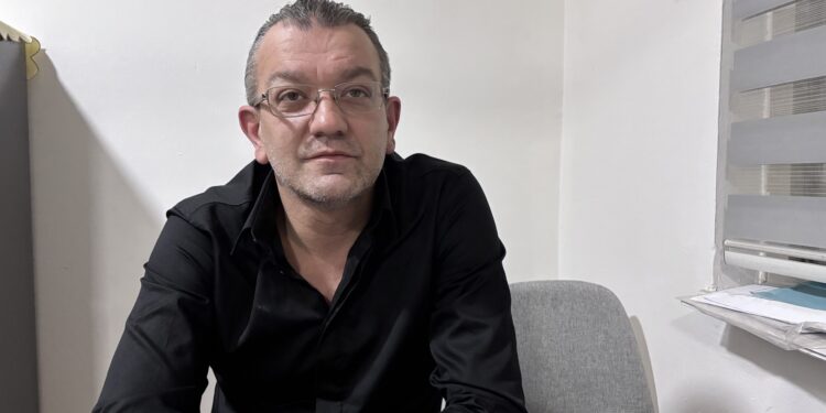 Nikola Laković tvrdi da mu je Stefan Kitanović pretio otkazom i smrću, pa ga onda prijavio za uznemiravanje