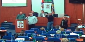 Lakićević: Nasilja u skupštini je bilo, ali od strane Cakića!