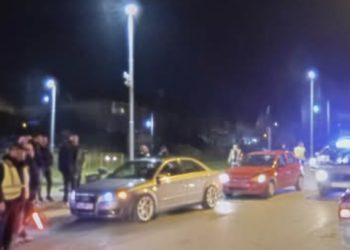 Dve starije osobe povređene u lančanom udesu tri automobila