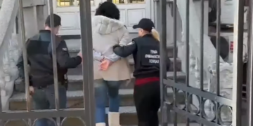 U optužnici 112 miliona dinara i sat „Swarovski“ – pritvor Sotirovski i dalje traje