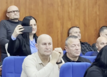 Kako i kome sve naređuje Olivera Pešić i po čijem to nalogu?