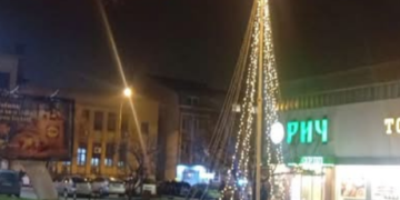 Sedmogodišnjem dečaku nepoznati čovek psovao oca jer je ovaj protiv SNS
