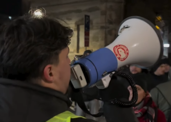 „Koalicija: ćaci i policija“ – Niš protestovao zbog upada na fakultet