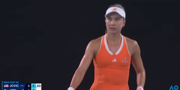 Leskovački koreni, svetski talenat: Iva Jović srušila favoritkinju Australijan opena