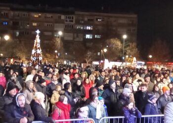 Veselo na leskovačkom trgu: Prva lutrijska nagrada otišla u Svirce