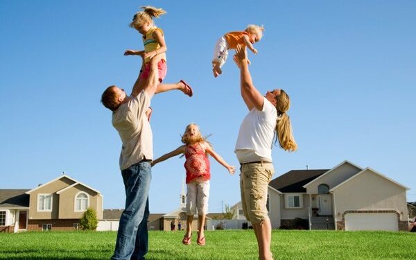 Do 20.000 evra pomoći za stan ili kuću: Državna podrška roditeljima u 2026. godini